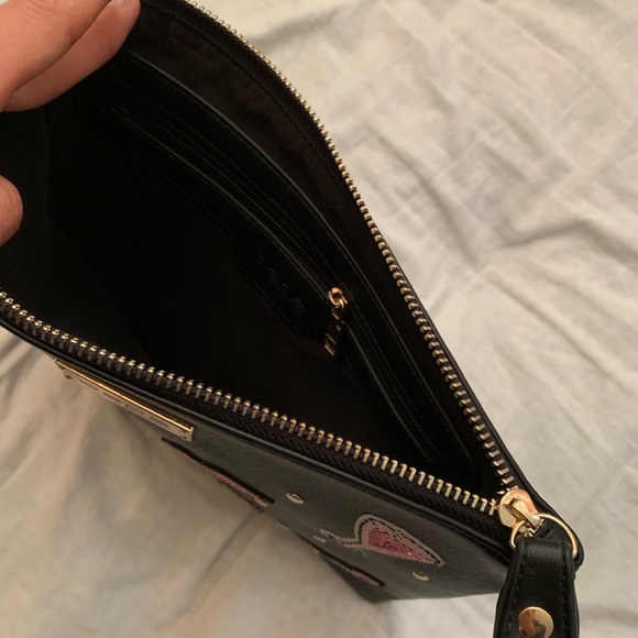 Bebe Faux leather sequins BeBe Clutch pouch π - Picture 5 of 5